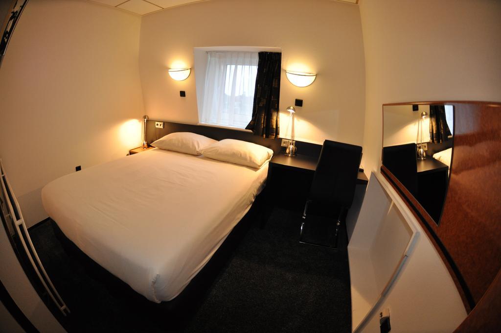 Budget Hotel Le Beau Rivage Middelburg Oda fotoğraf